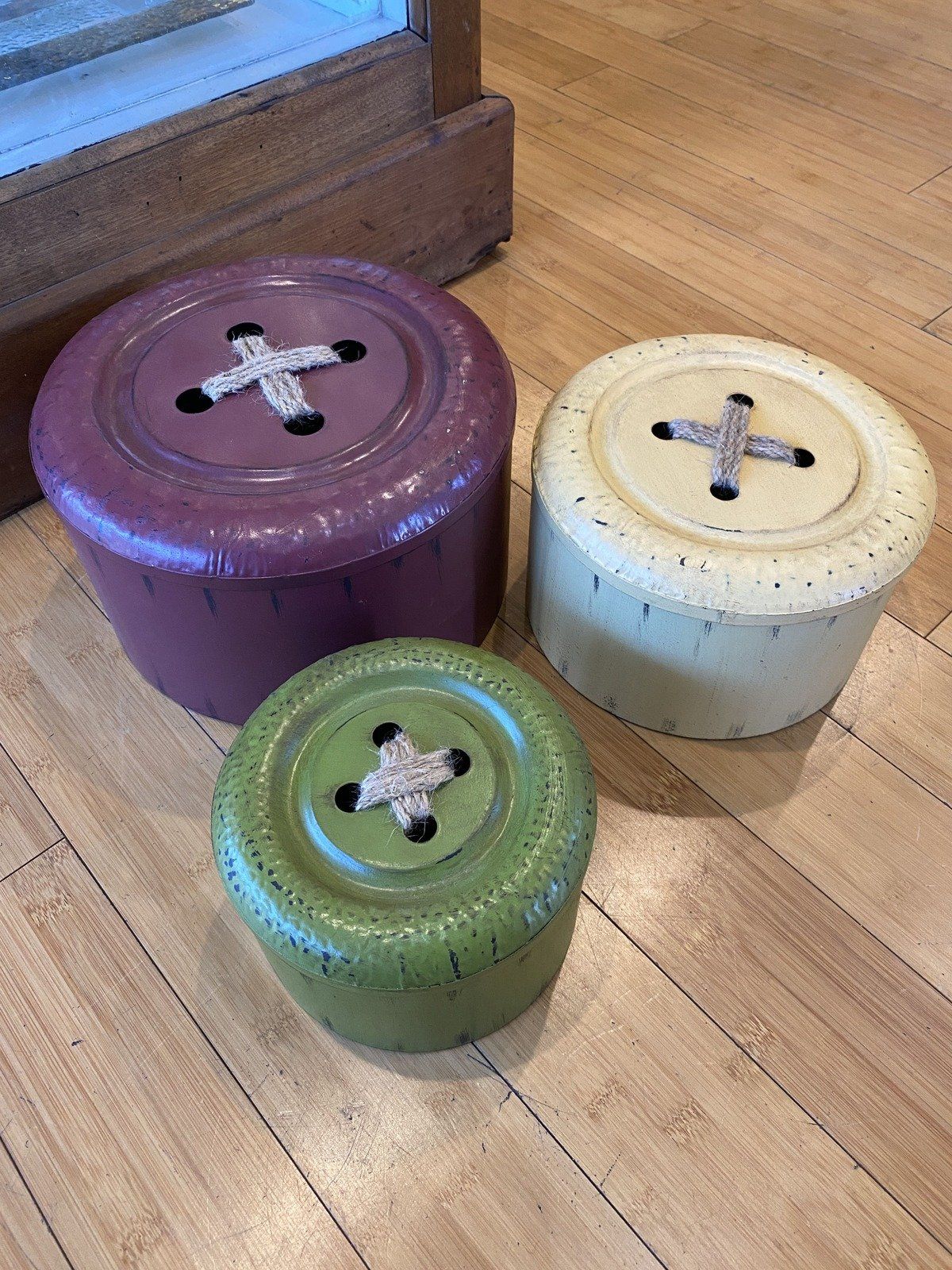 Set of Three Nesting Button Shaped Storage Display Tins 5