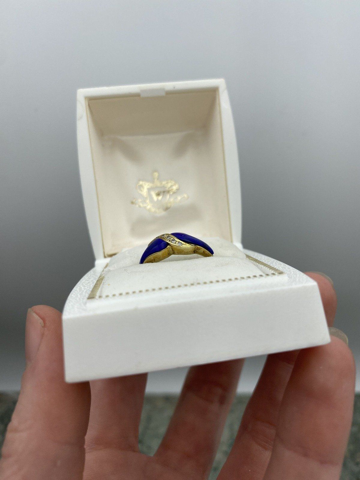 CUTE Vintage 14k Gold Blue Enamel Diamond Center Knot Ring Band 9