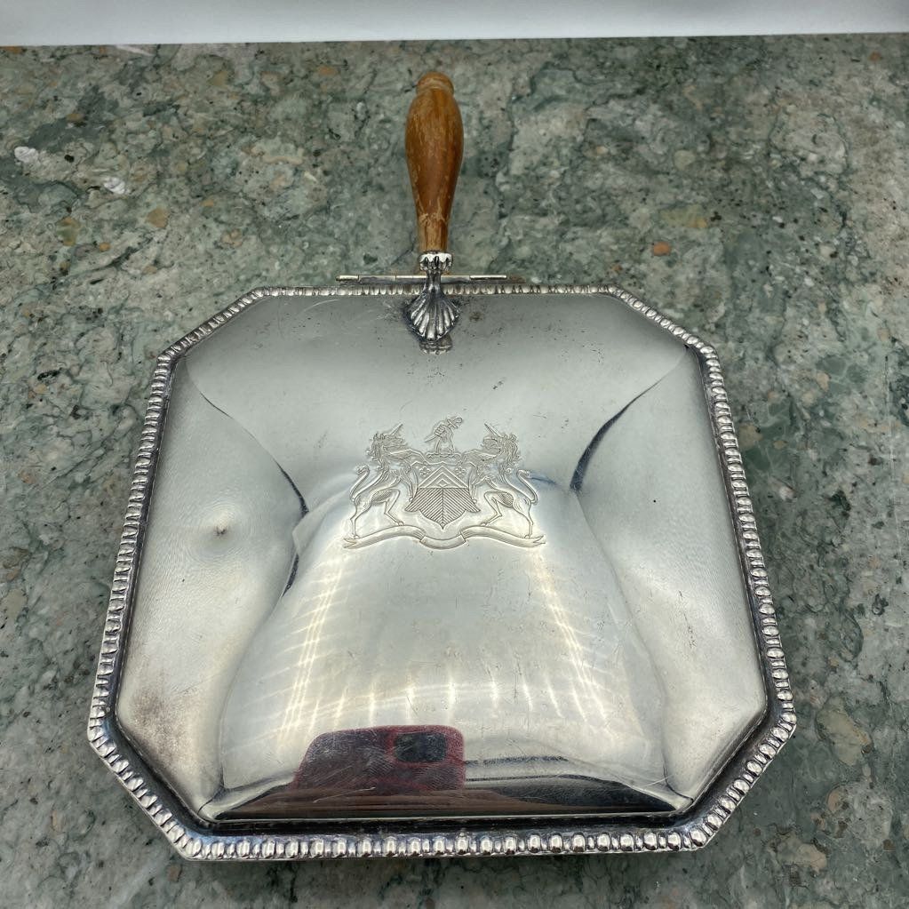 Vintage 1948 Sheffield Silent Butler
