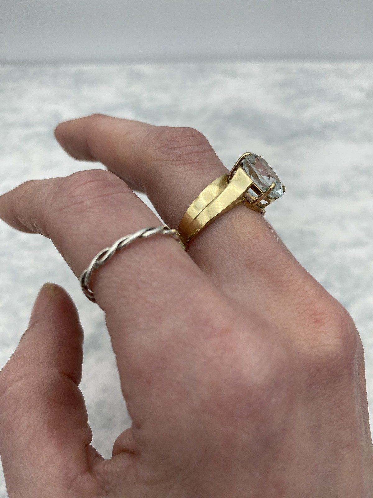 Ladies 14k Gold Large Oval Natural Aquamarine Ring w Floating Shoulder Structure 4