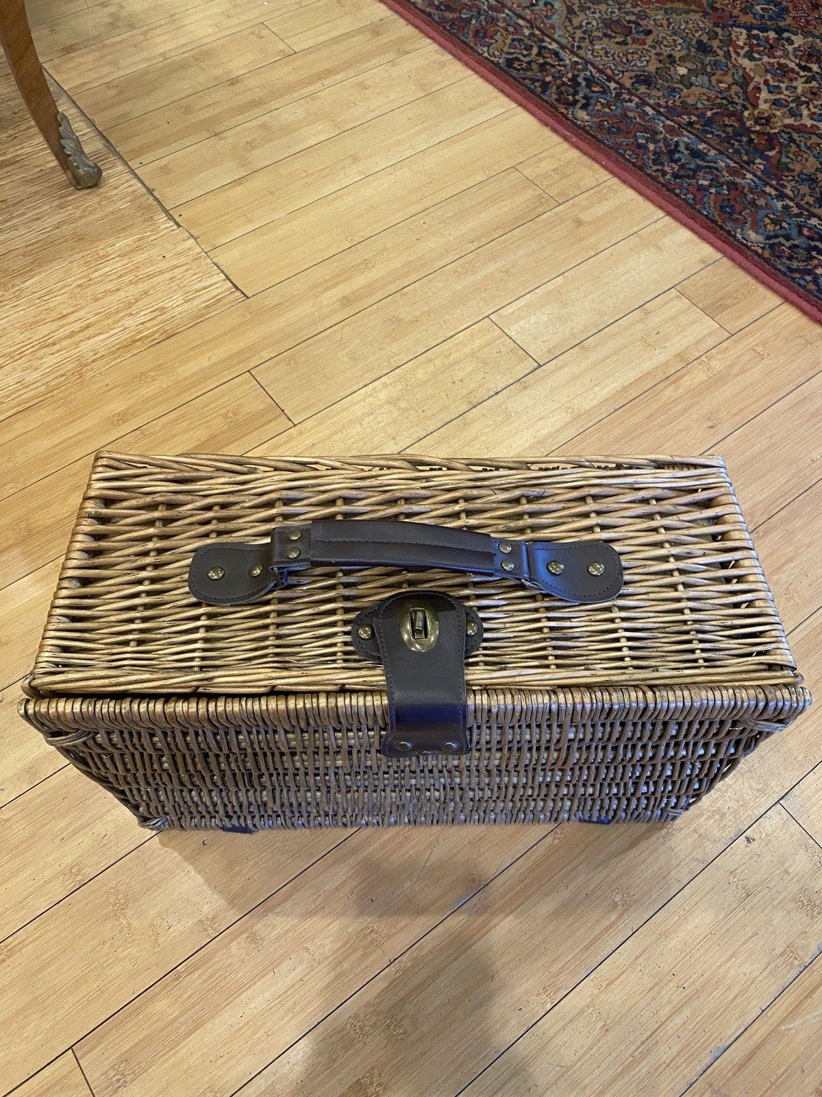 Vintage Style Modern Wicker Picnic Set For Bike/Automobile :) 3
