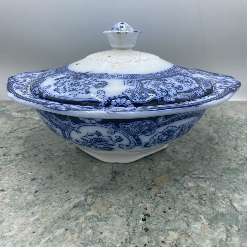 Davenport Holunshead and Kirkham England Tureen 287