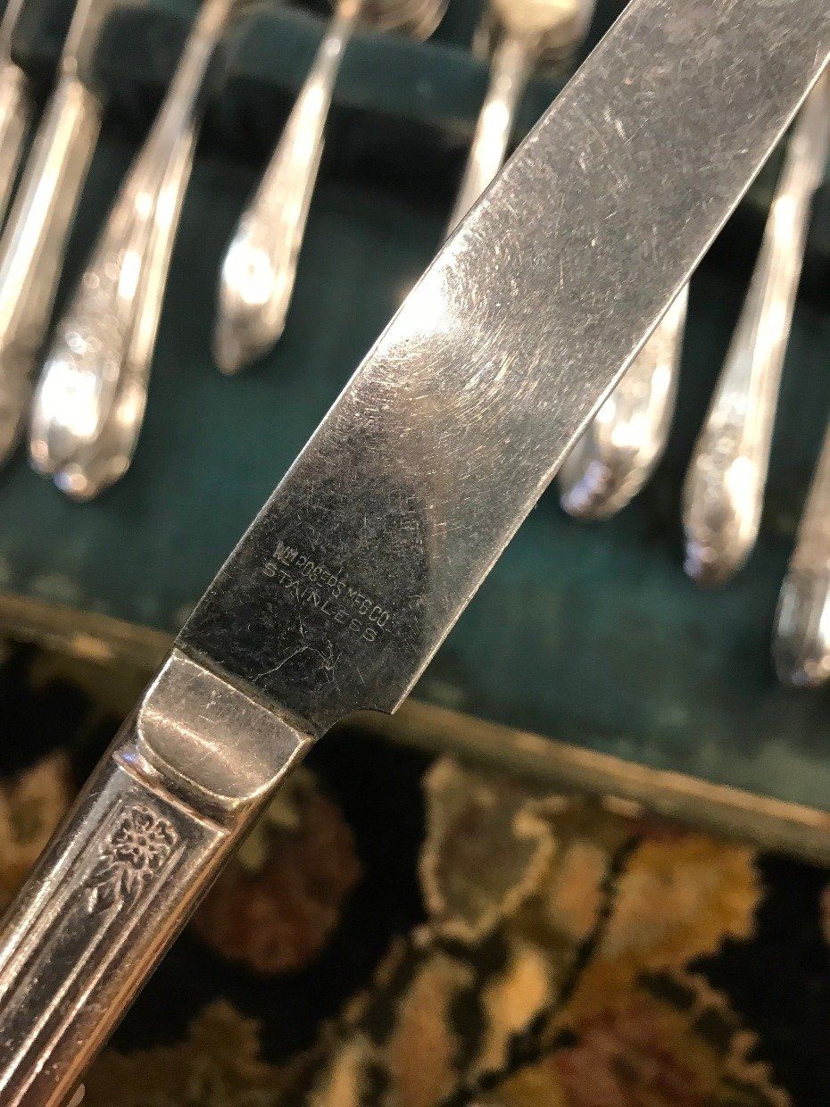 42pc Rogers Silverplated Triumph Pattern c.1941  Flatware *SET* 3