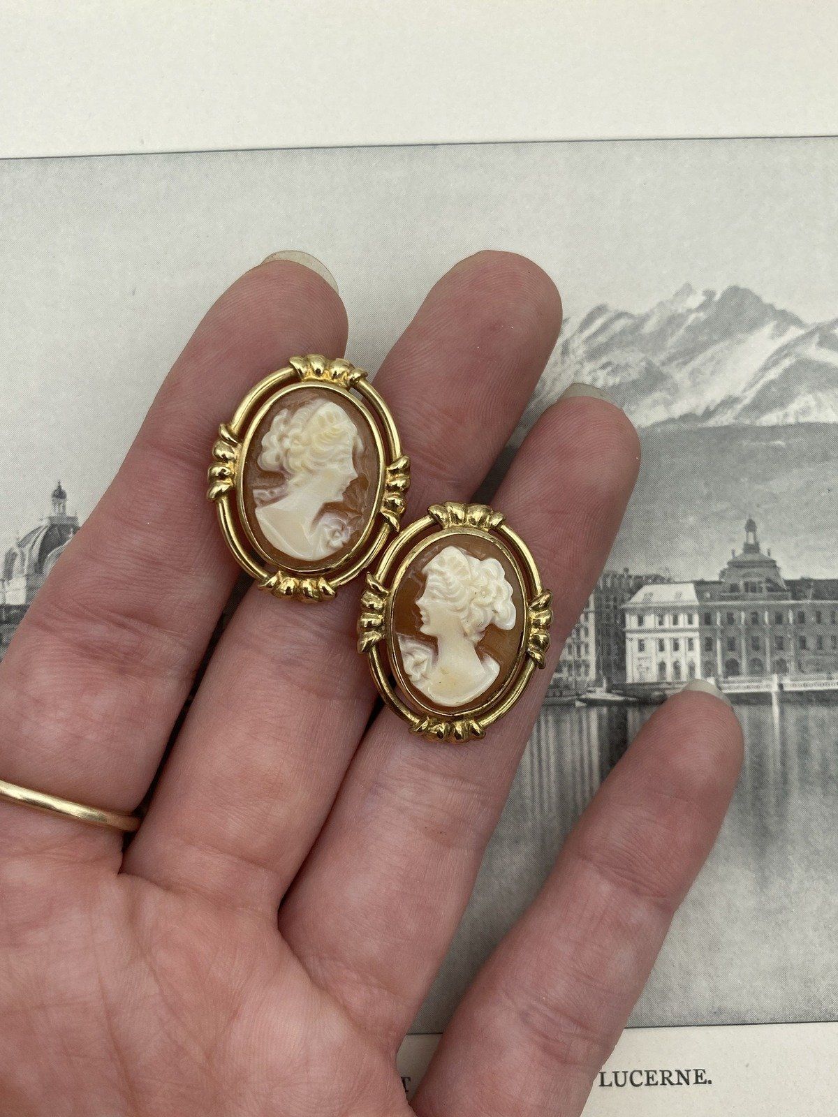 Vintage 14k Gold 1 Shell Carved Cameo Portrait Stud Earrings w Artly Molded Bezels 3