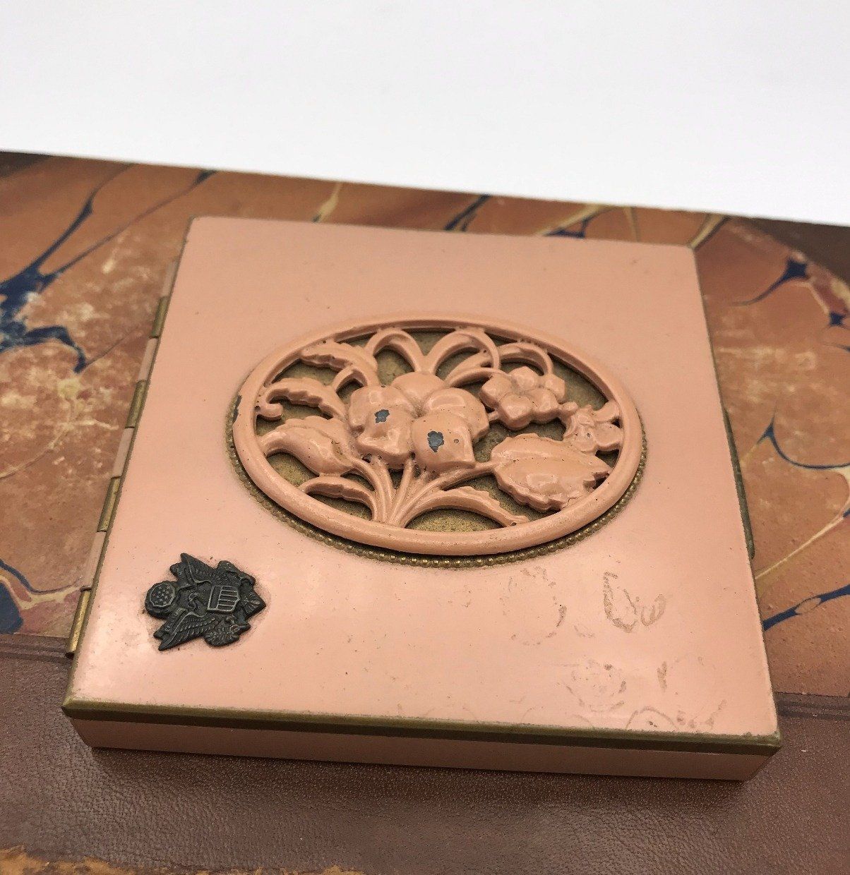 1940's Rex Fifth Avenue Women's Military Enamel Compact (Clean) 2