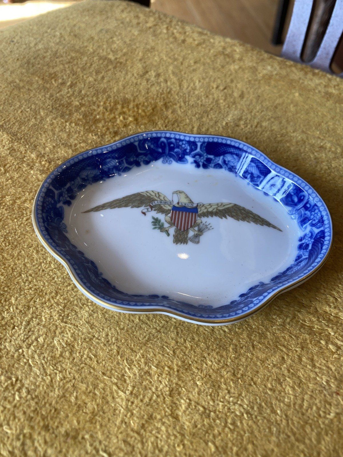 Diplomatic Eagle Lobed Small Flow Blue Presidential Mottahedeh Dish 5