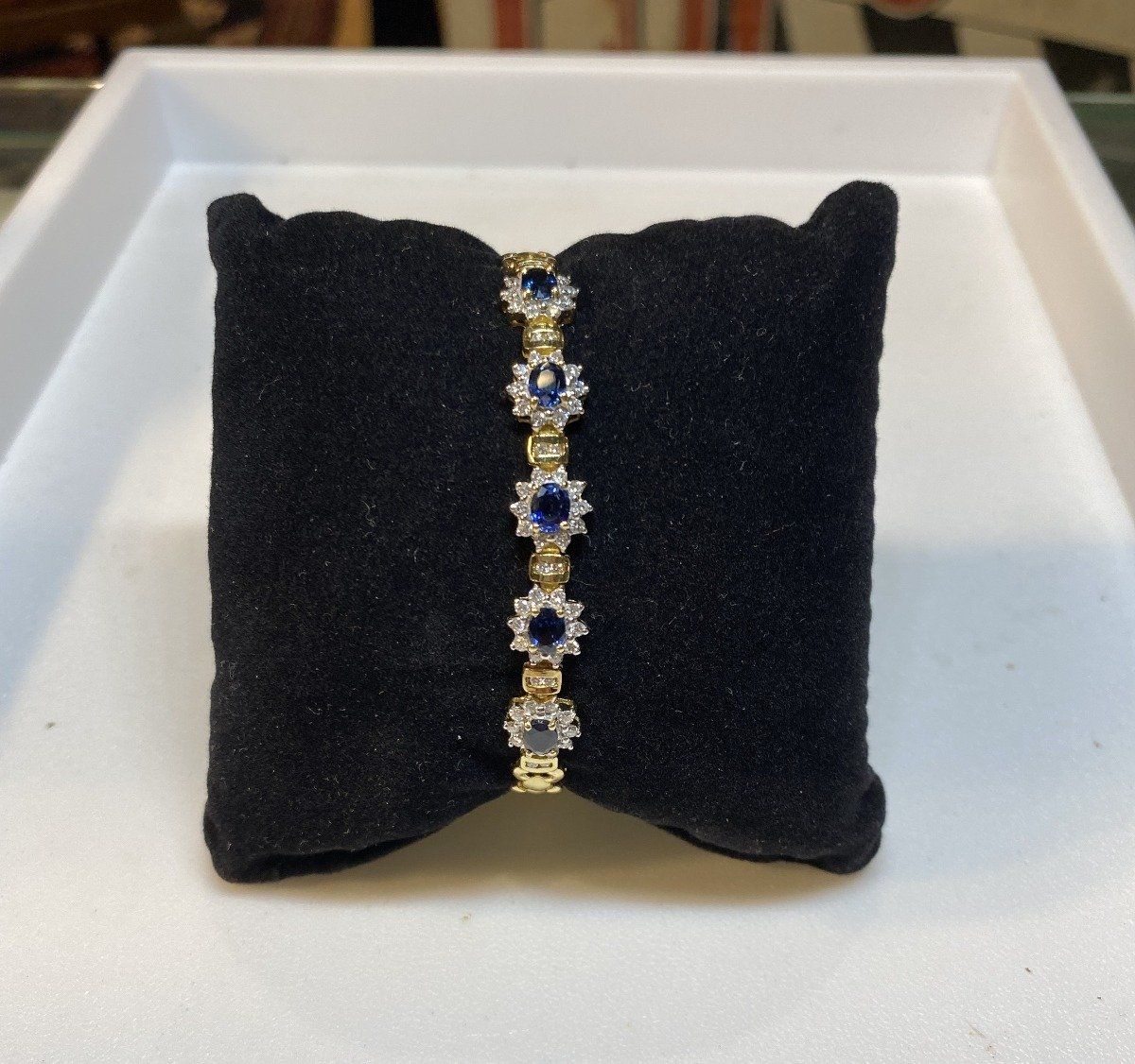 18k Gold Diamond Sapphire Bracelet