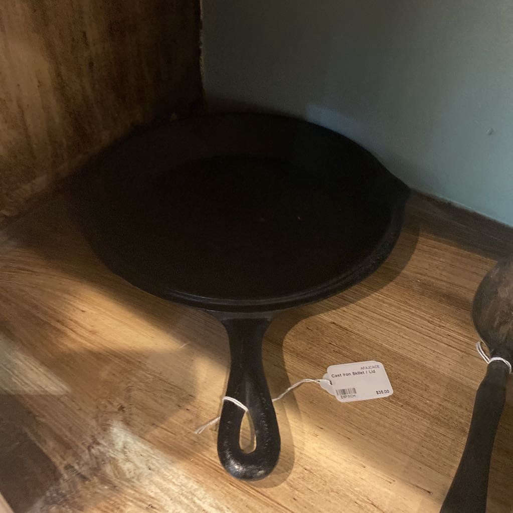 Cast Iron Skillet / Lid