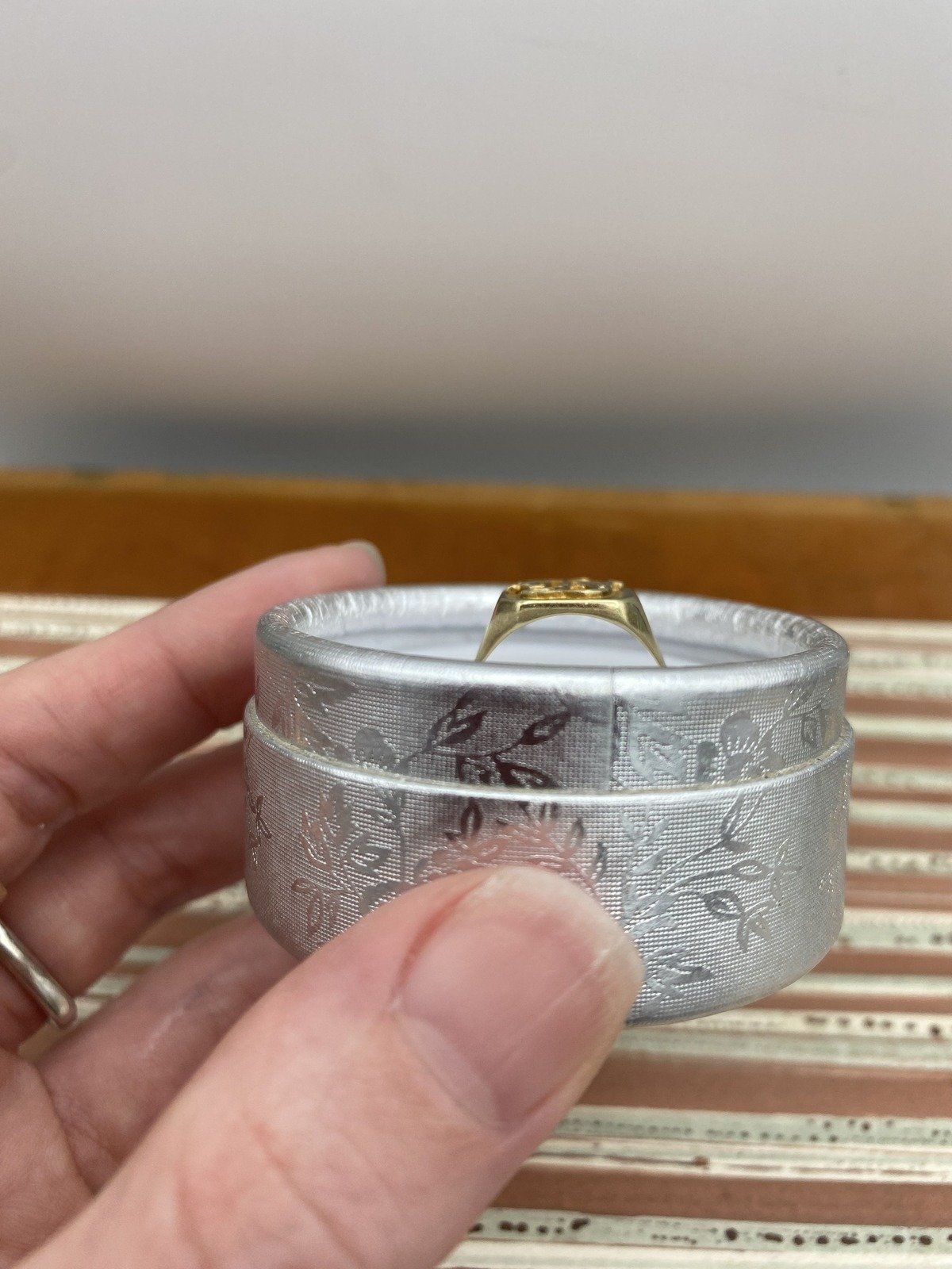 Vintage 14k Gold Scroll Work D Initial Signet Ring 8