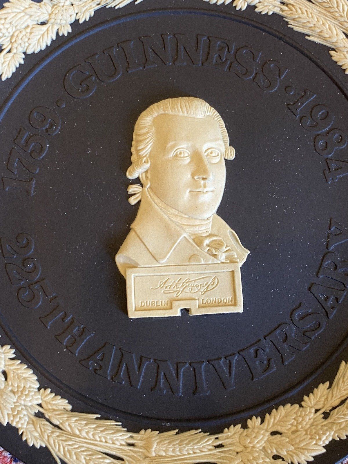 Wedgewood B&W Jasperware Guinness 225th Anniversary Plate c.1984 3
