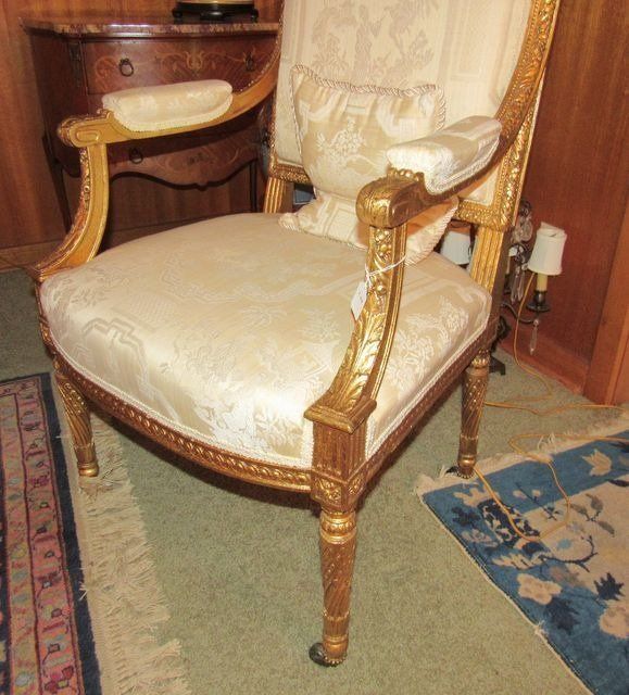 Ornate Vintage Louis XV Style Gold Painted Parlor Chair 2