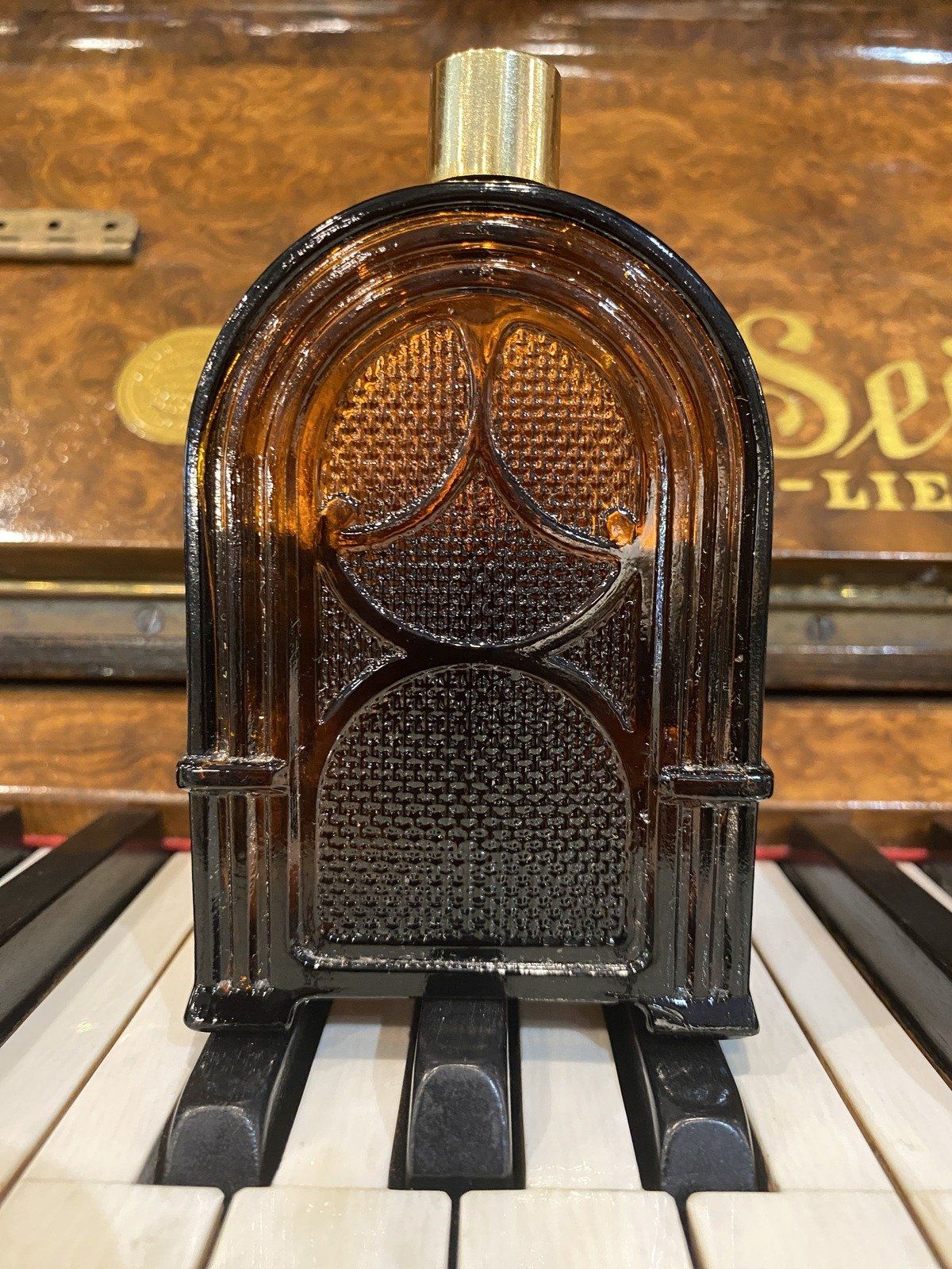 Vintage Collectible Avon Apothecary Glass Juke Box Bottle 2