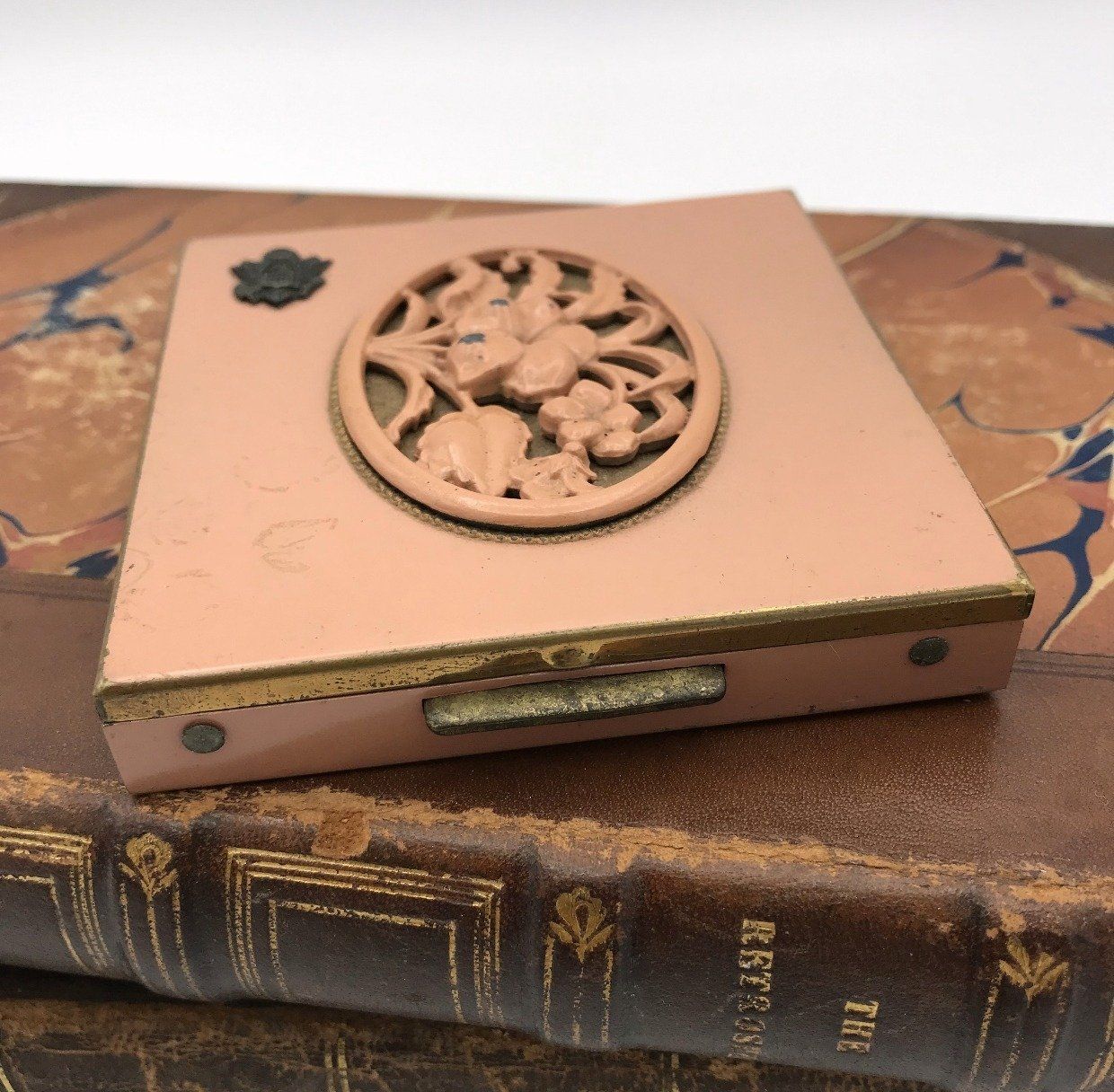 1940's Rex Fifth Avenue Women's Military Enamel Compact (Clean) 4