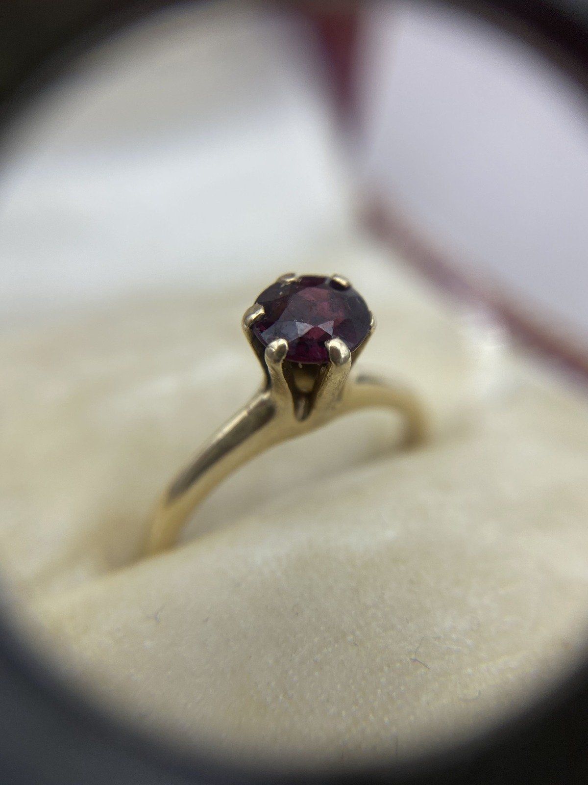 Vintage Minimalistic14k Gold  Sleekly Set Garnet Solitaire Ring 7