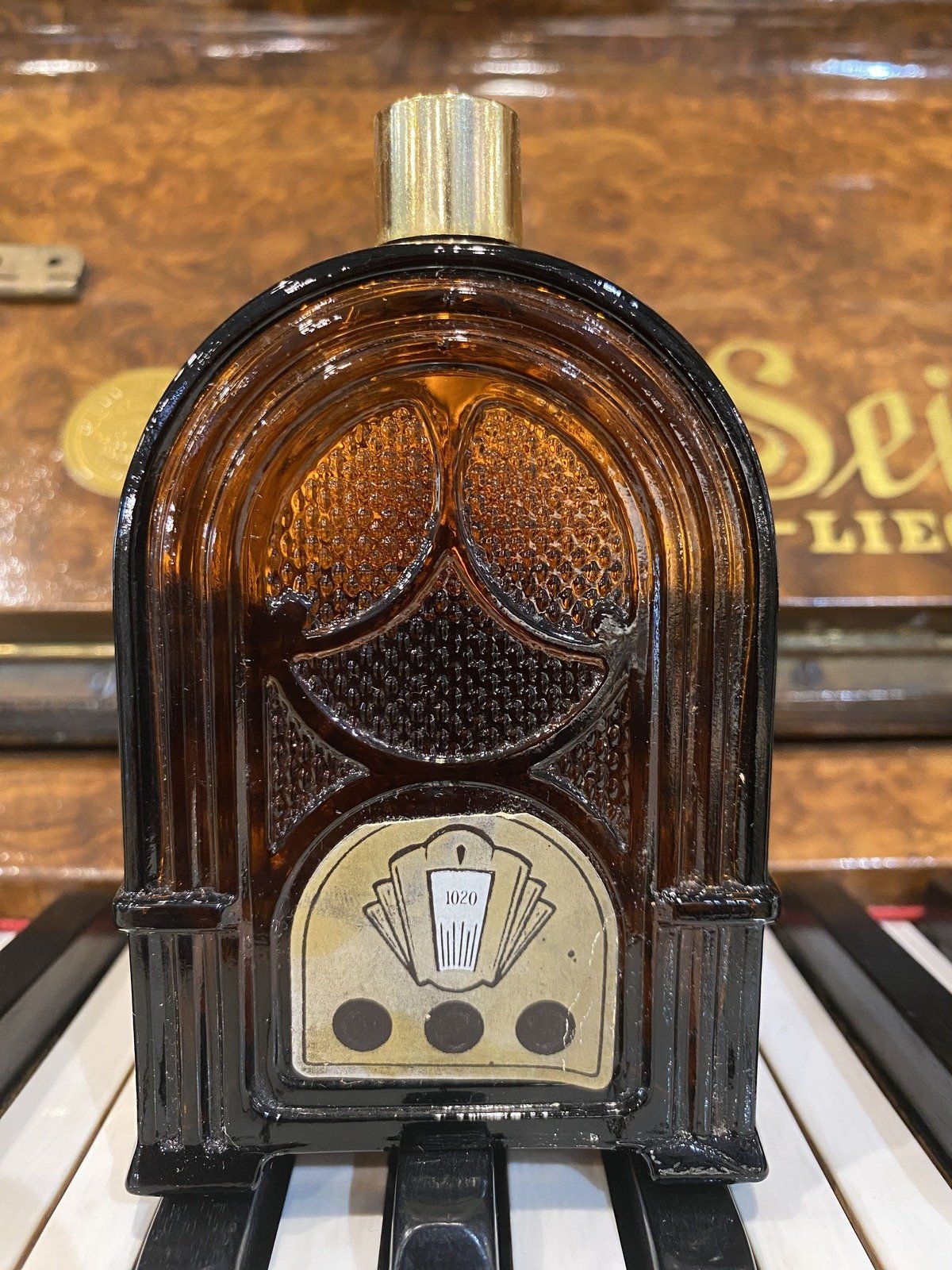 Vintage Collectible Avon Apothecary Glass Juke Box Bottle 6