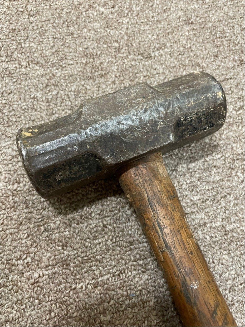 Vintage 14.5L Unmarked Wooden Short Handle Sledge Hammer 2