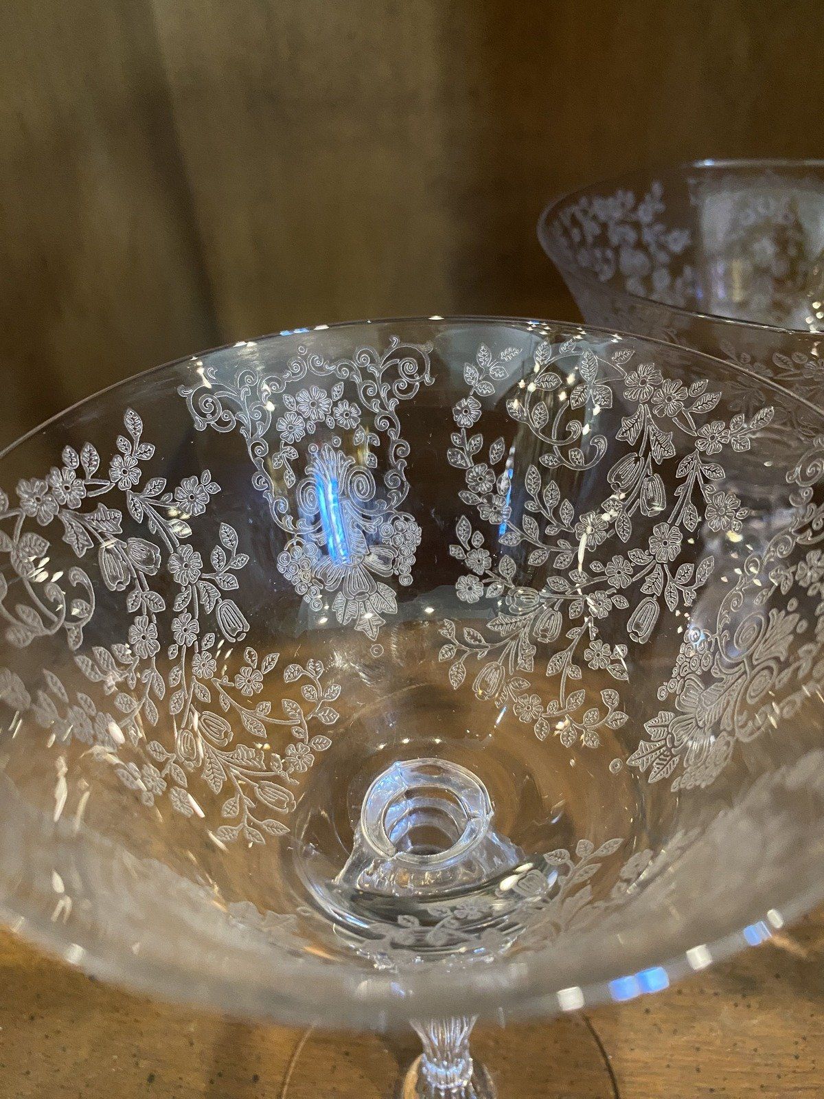 Set of 3x Delicately Etched Floral Crystal Wine Stems 3