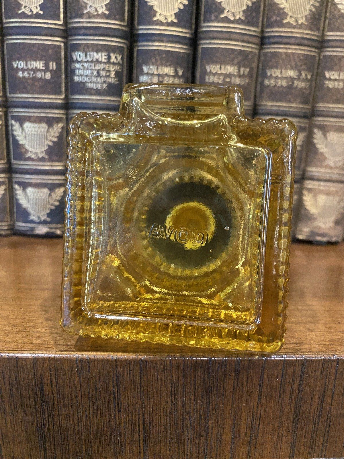 Vintage Collectible Avon US Capitol Building Glass Bottle (No Flag) 7