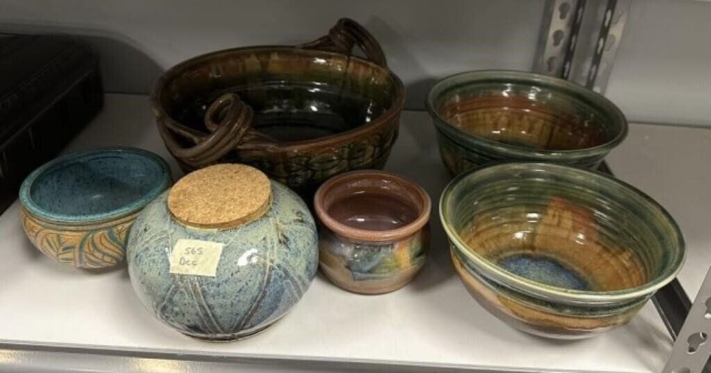 Large Signed Based Glazed Pottery Centerpiece/Salad Bowl 565
