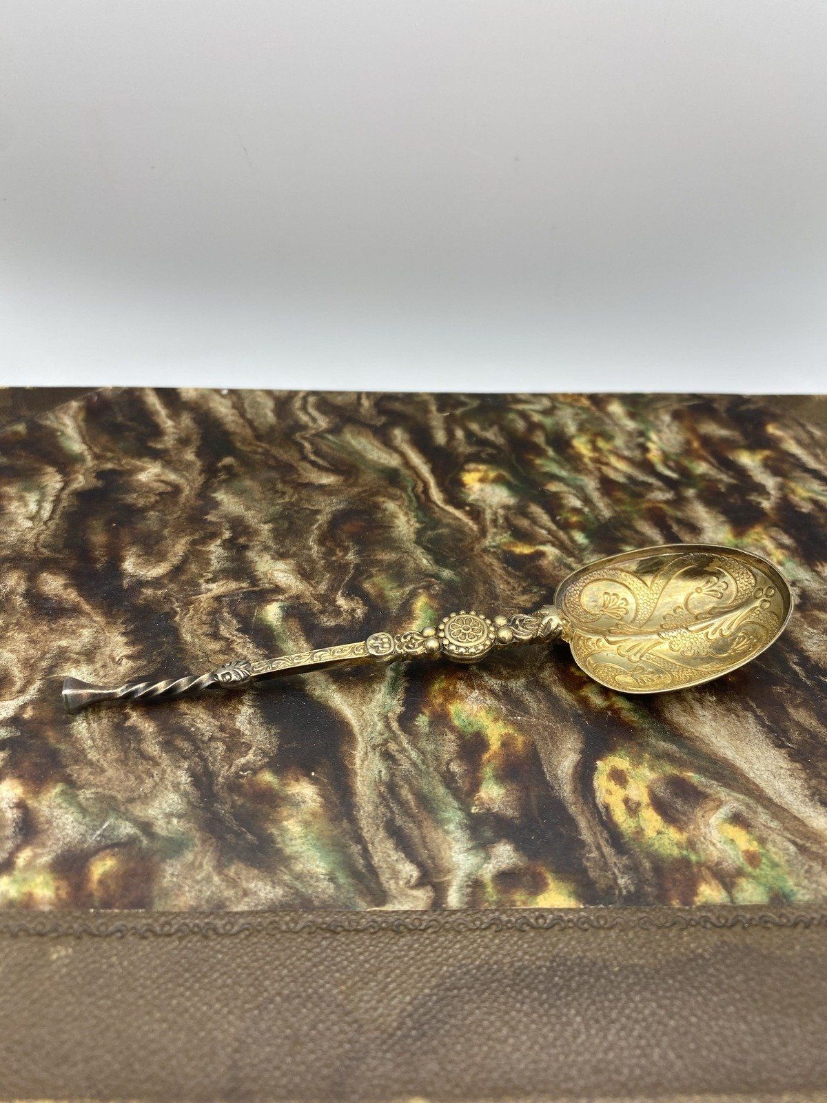 Edwardian c.1910s English Ornate Gilt Sterling Silver Anointing Spoon