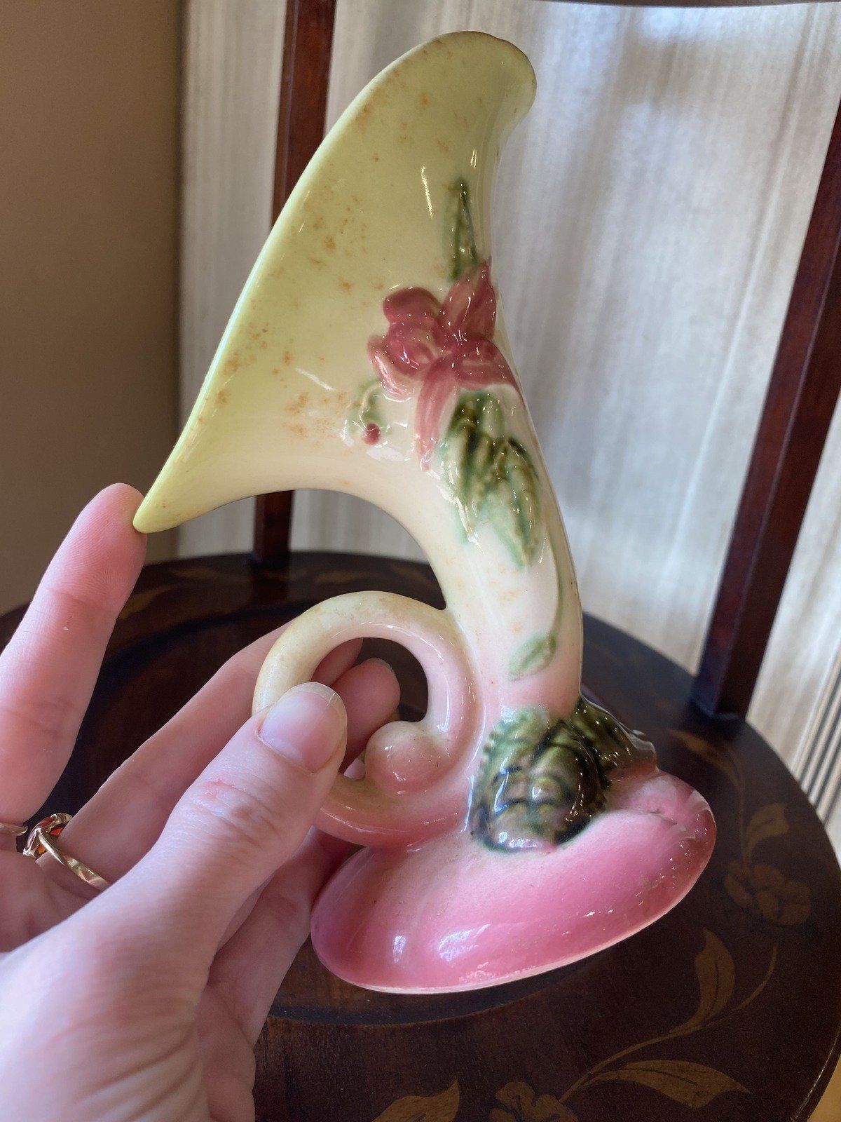 Vintage USA Hull Pottery Cornucopia Vase 5.5 No. W2 6