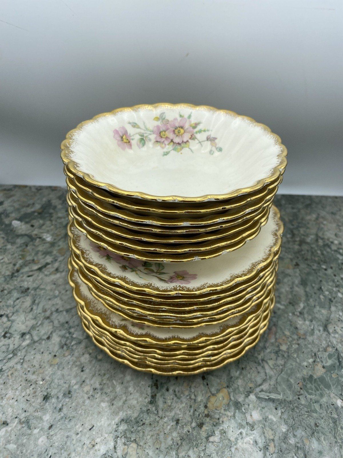 Set of 20x Wild Rose Goldenware China Dishes w 22k Gold Rim