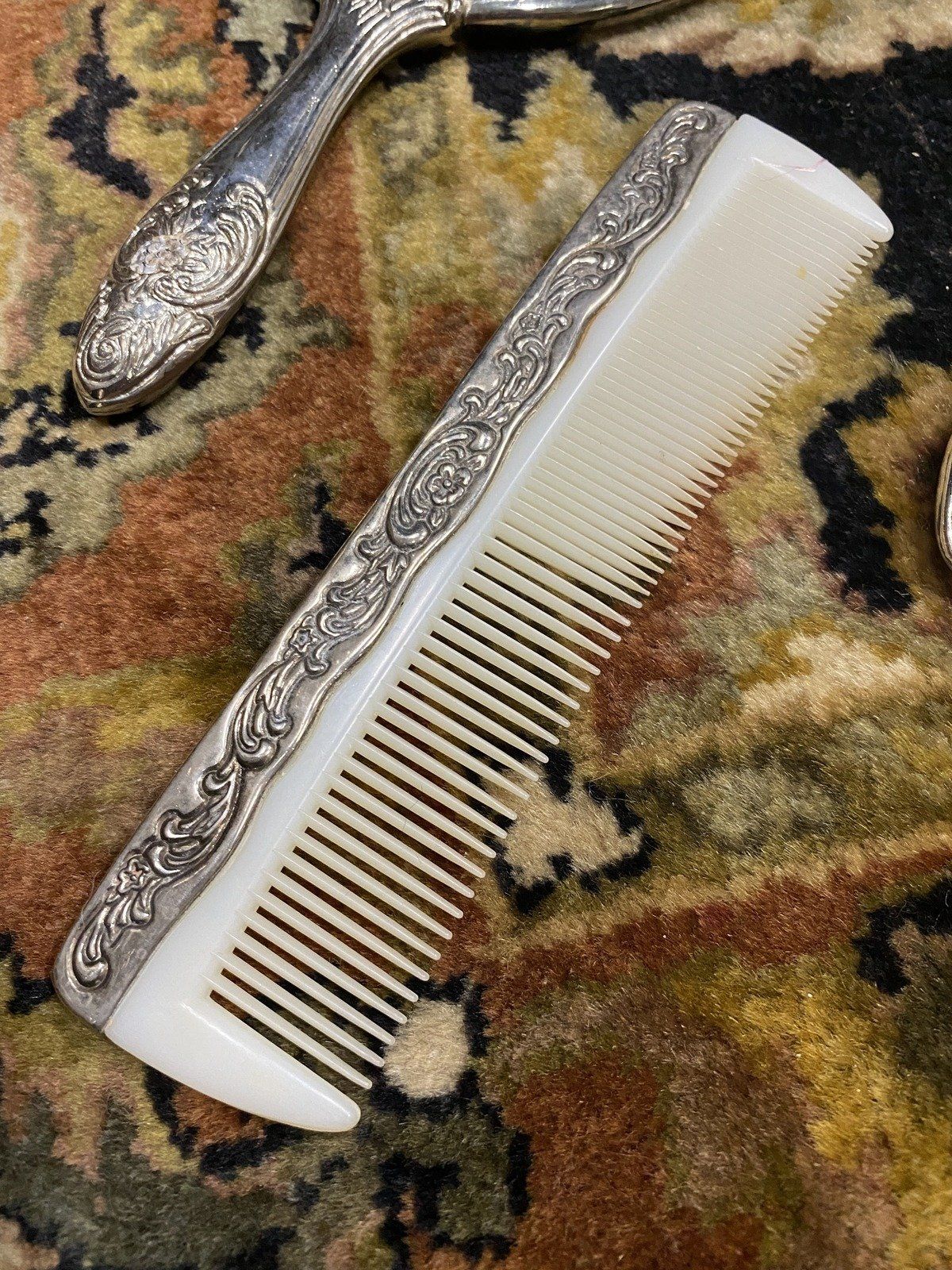 3pc Vintage Repousse Silver Plated Vanity Set 5