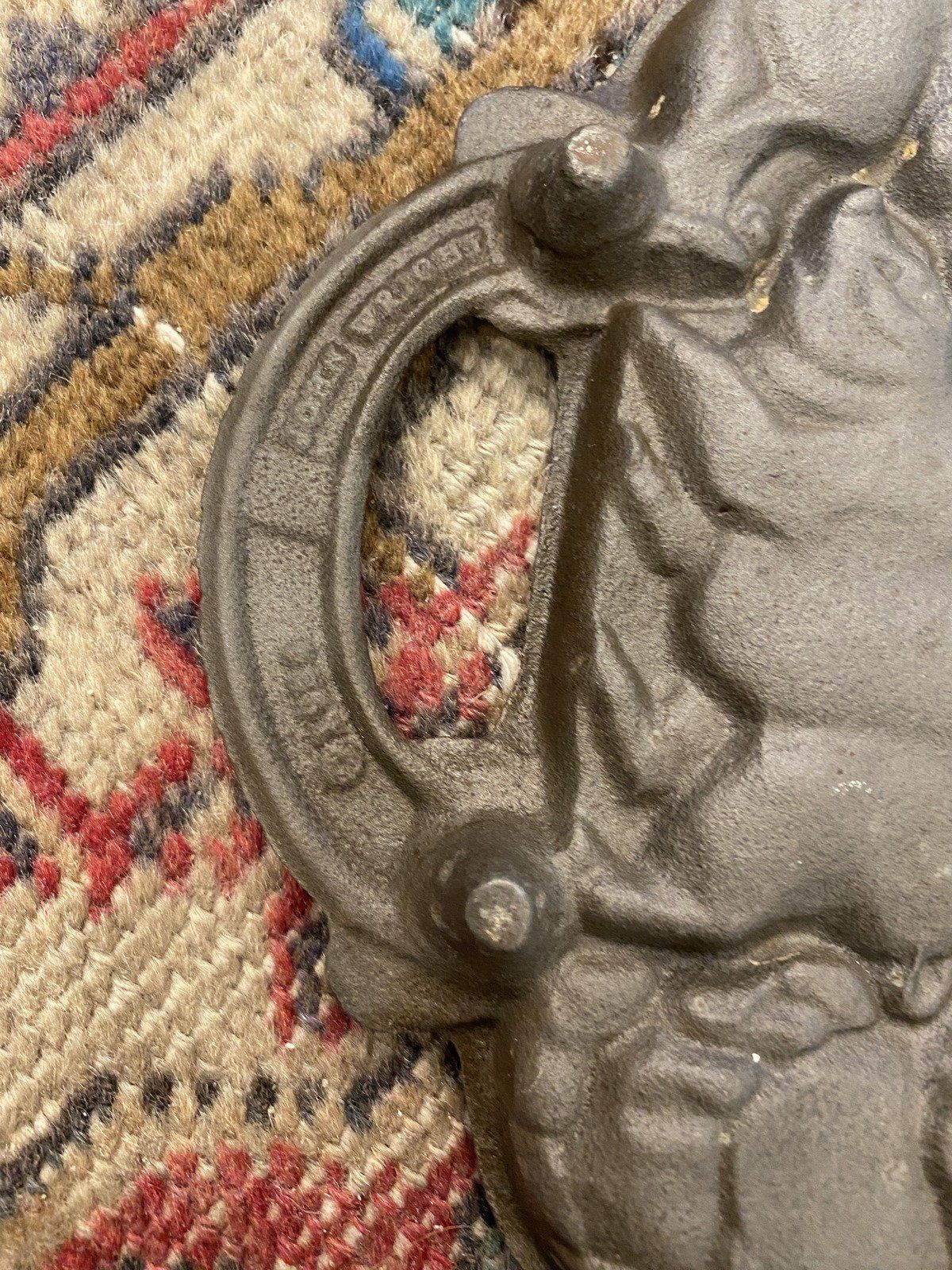 Vintage c.1984 John Wright Cast Iron Animal Figural Cookie Mold w Handles 4