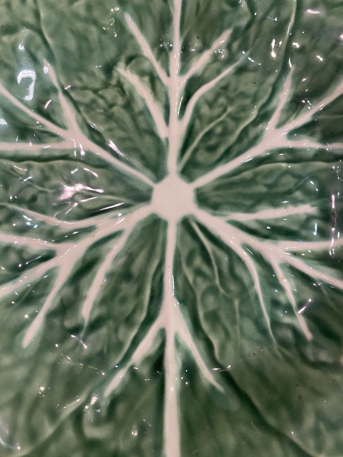 Bordallo Pinheiro Portugal Majolica Cabbage Leaf 9 Plate 4