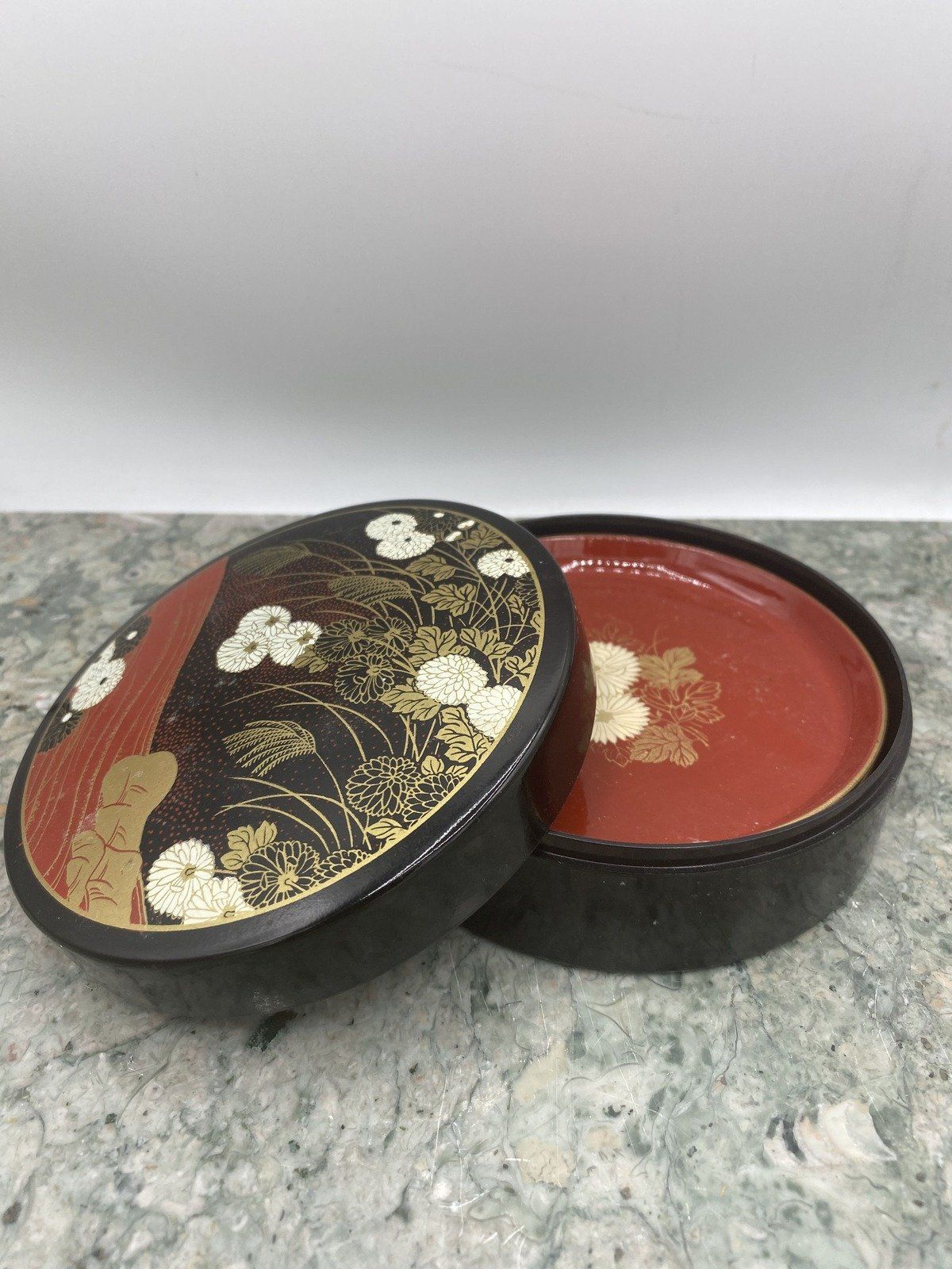 Oriental Cinnabar Lucite Saucer Coasters + Storage Box 1192 2