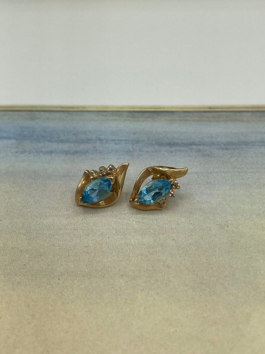 Vintage 14k Gold Marquise Blue Topaz Stud Earrings w Diamond Accents 5