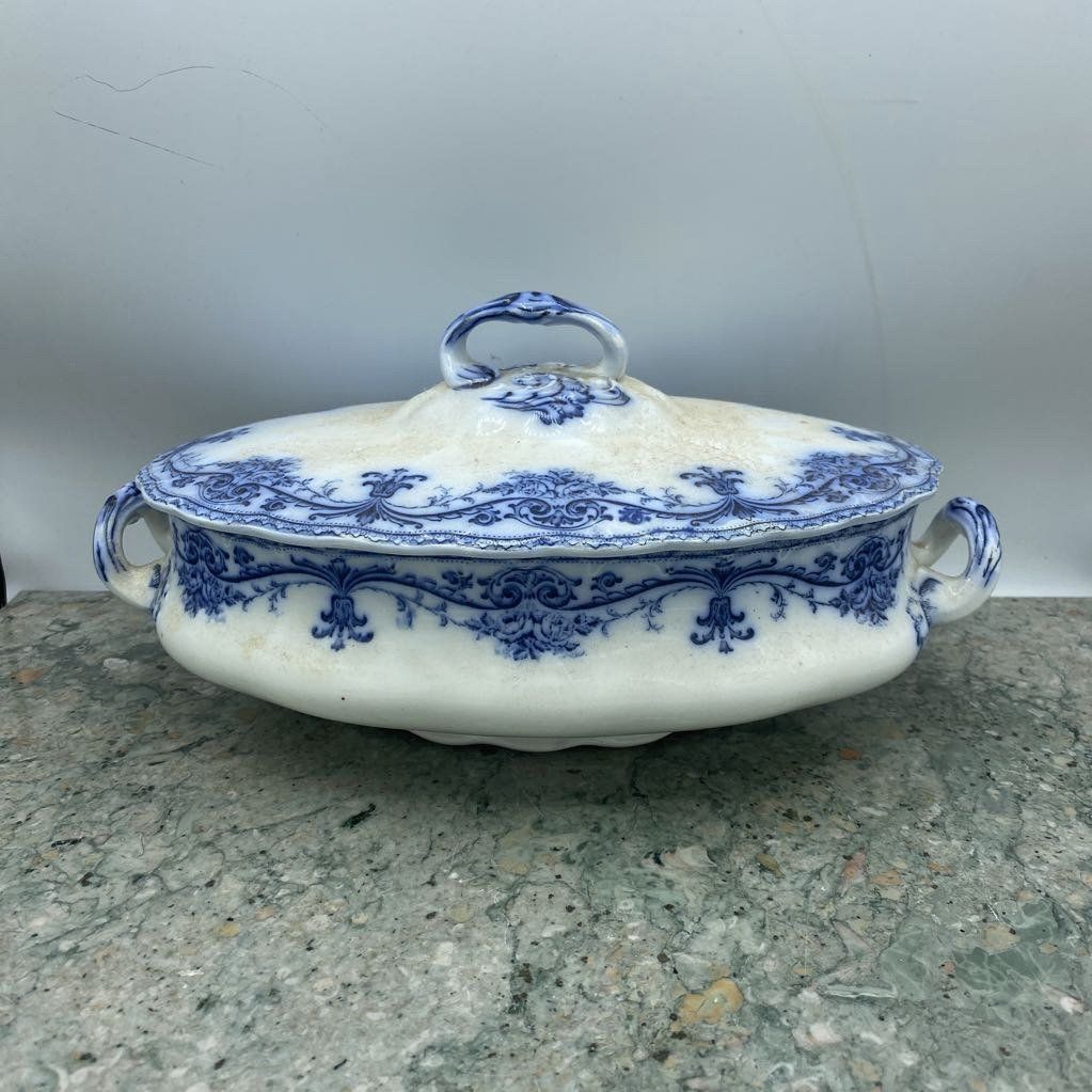 Imperial Semi Porcelain Myott Son Co. England Rosslyn Tureen 355