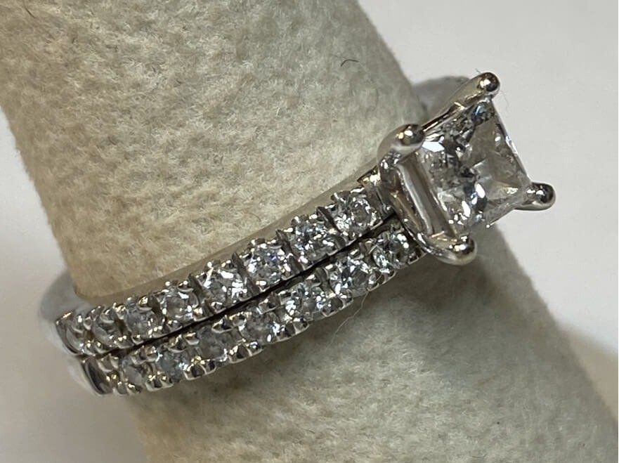 14k White Gold Wedding Size 5 1/2 2