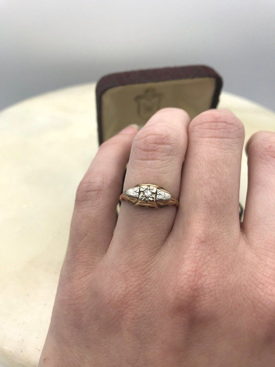 14k Gold c.1930s Art Deco Star Burst Single Diamond Engagement Ring 5