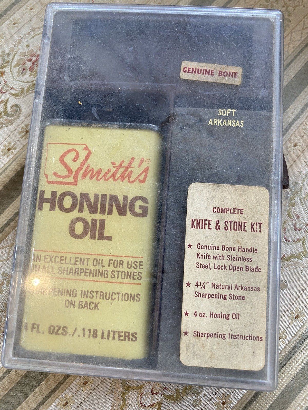 Vintage Smith's Knife Honing Stone + Oil Box Set (NO BONE) -AS IS- 3