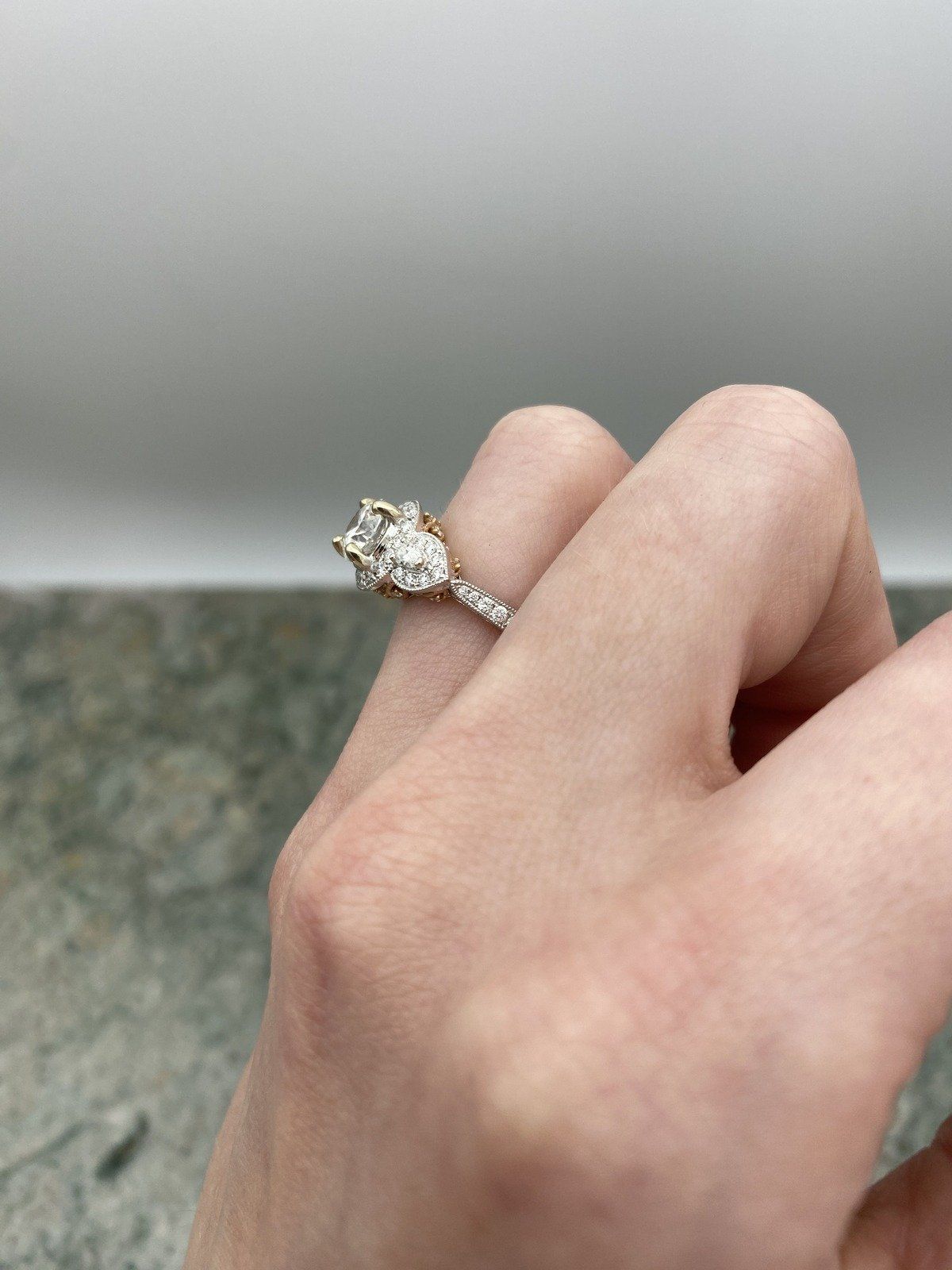 Ladies 1.01ct Center Round Brilliant Diamond Engagement Ring w Pear Should Diamonds + Rose Gold Ornament + GIA Documentation 7