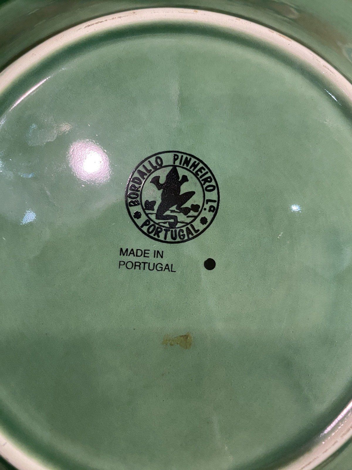 Bordallo Pinheiro Portugal Majolica Cabbage Leaf 9 Plate 9