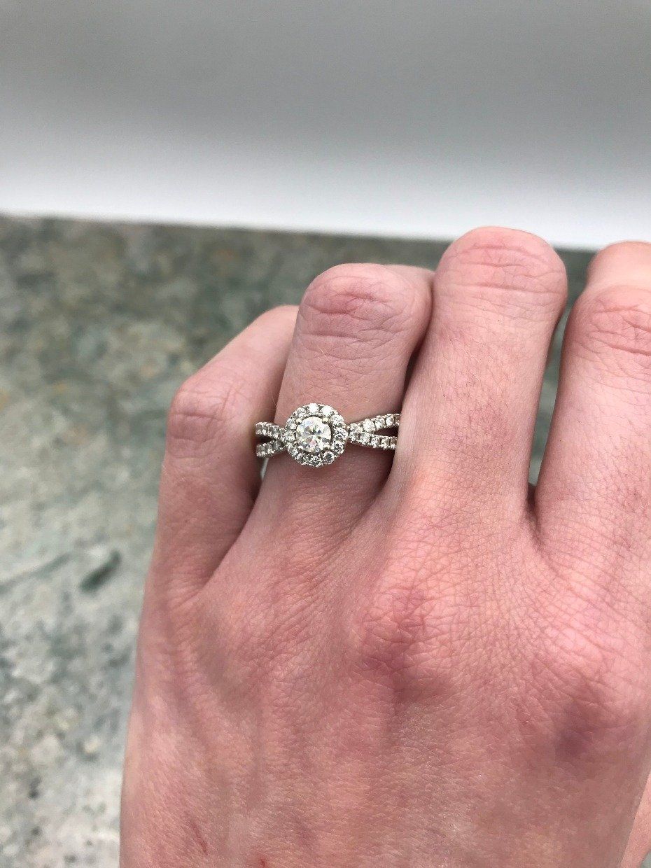 14k White Gold Stunning First Light .31ct Center Round Brilliant Cut Diamond Ring 9