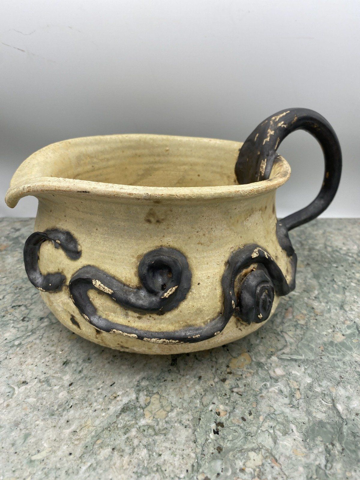 Large Ceramic Pottery Spiraling Line Chamber Pot Unsigned