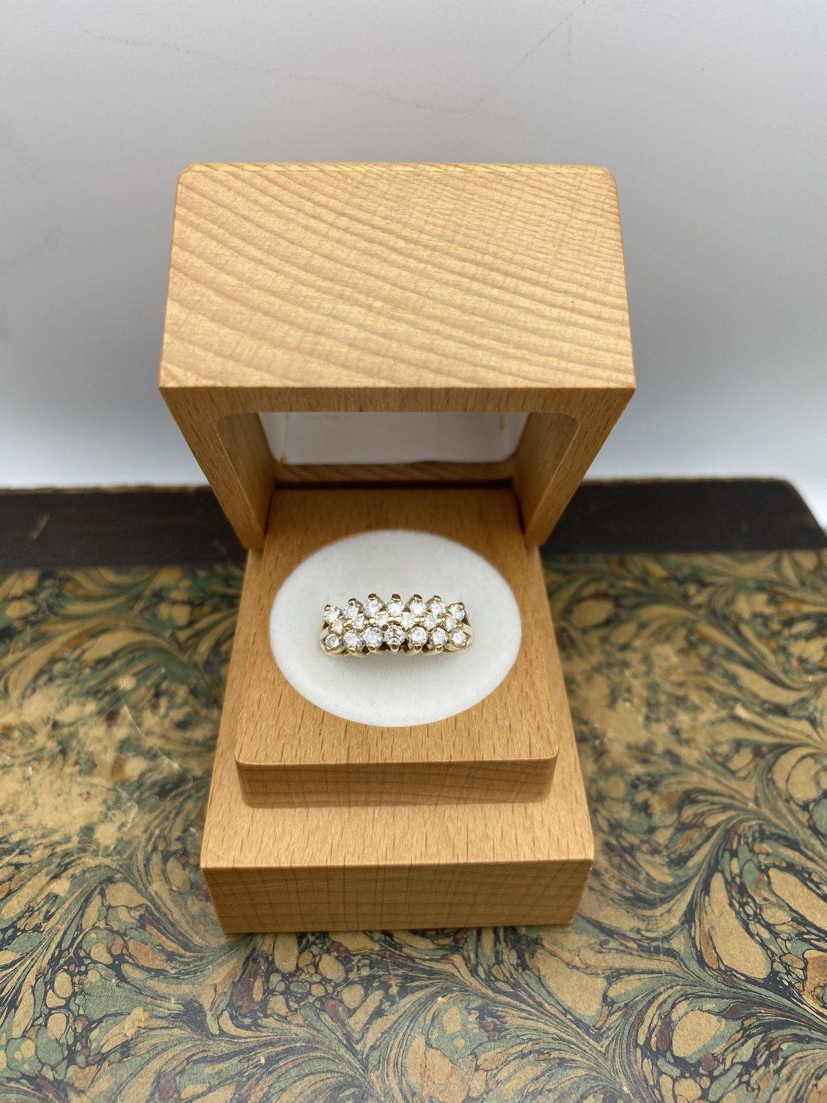 14k Gold Peaked Diamond Ring Band 2