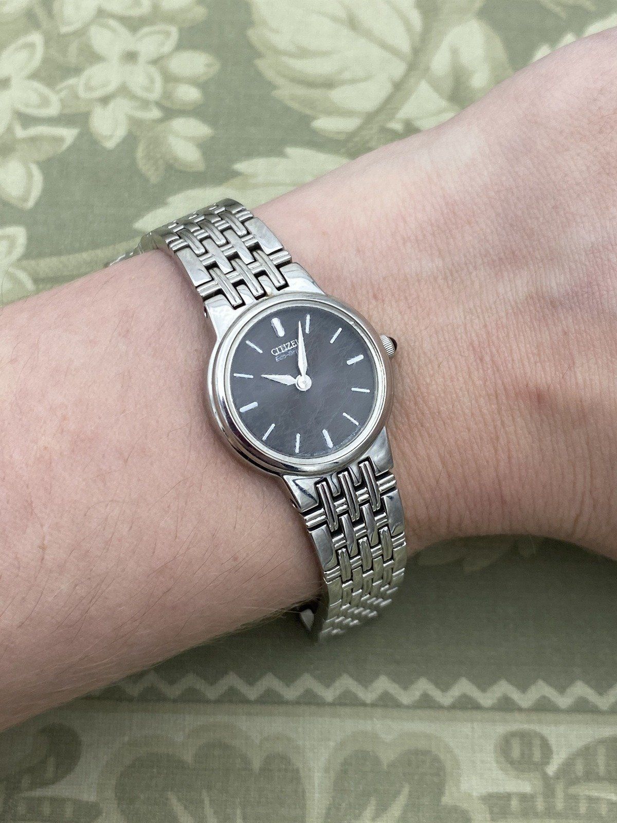 Vintage Citizens Eco Drive Stainless Steel + Black Dial Ladies Wrist Watch No. 770133 3