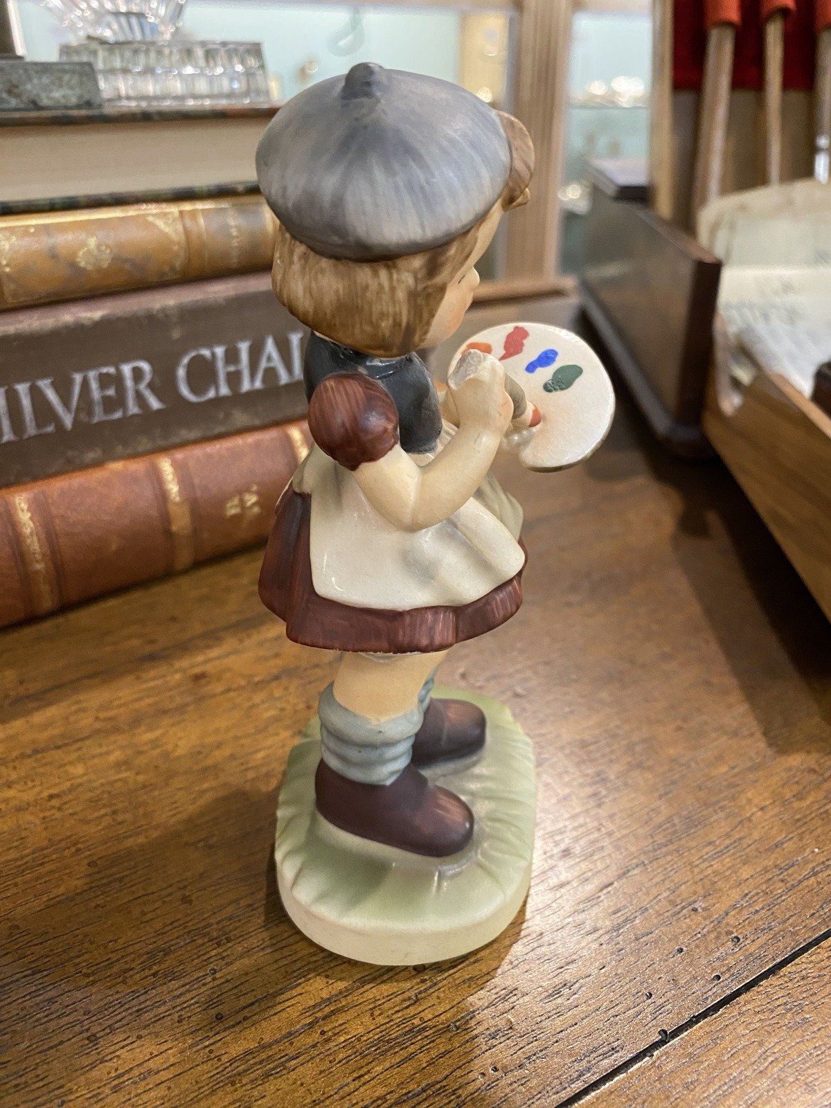 Napco Vintage Painter Girl Figurine 2