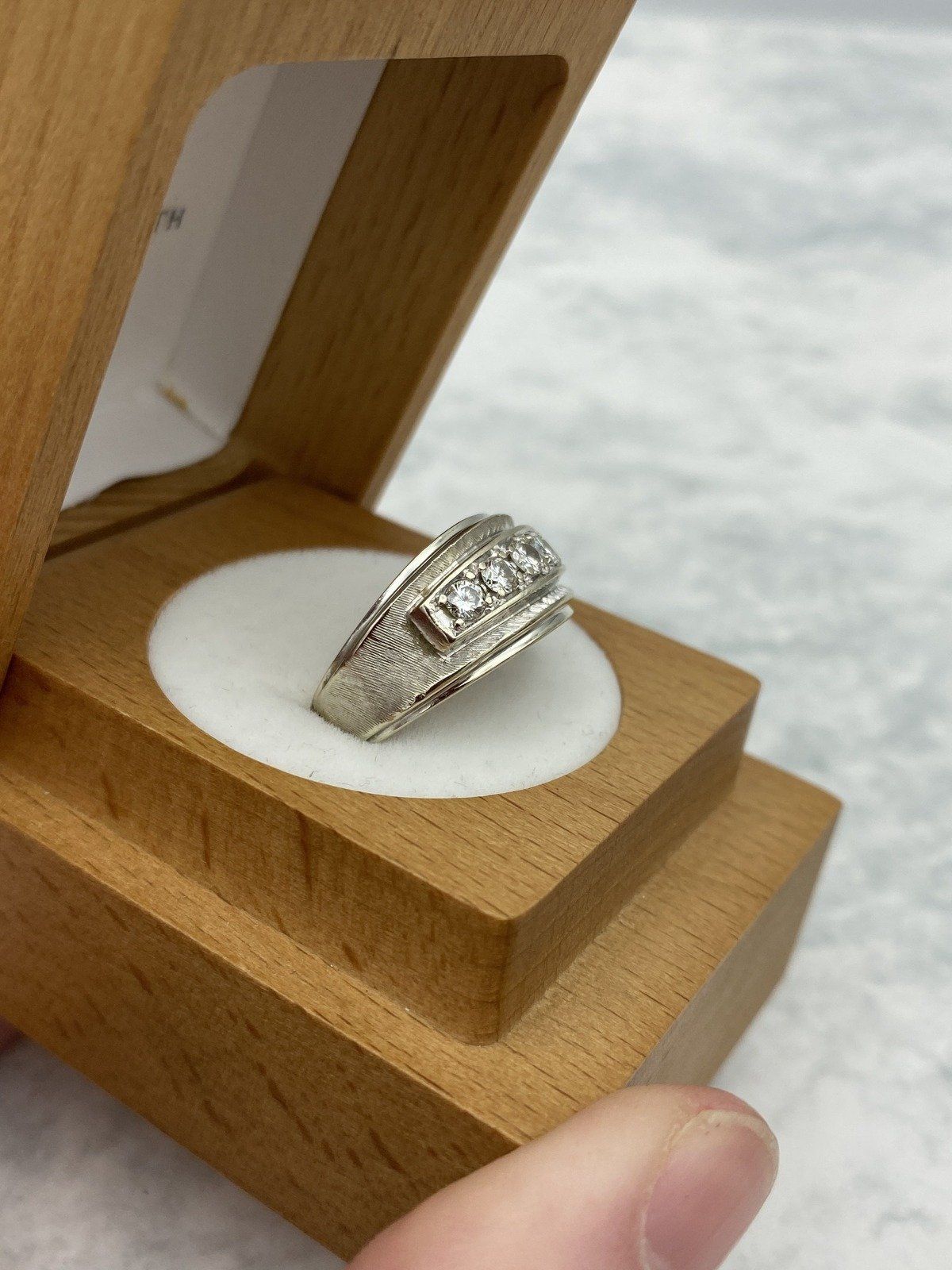 Attractive 14k White Gold .55ctw Vintage c.1940s/50s Men's Diamond Ring w Brushed Center Curvature 4