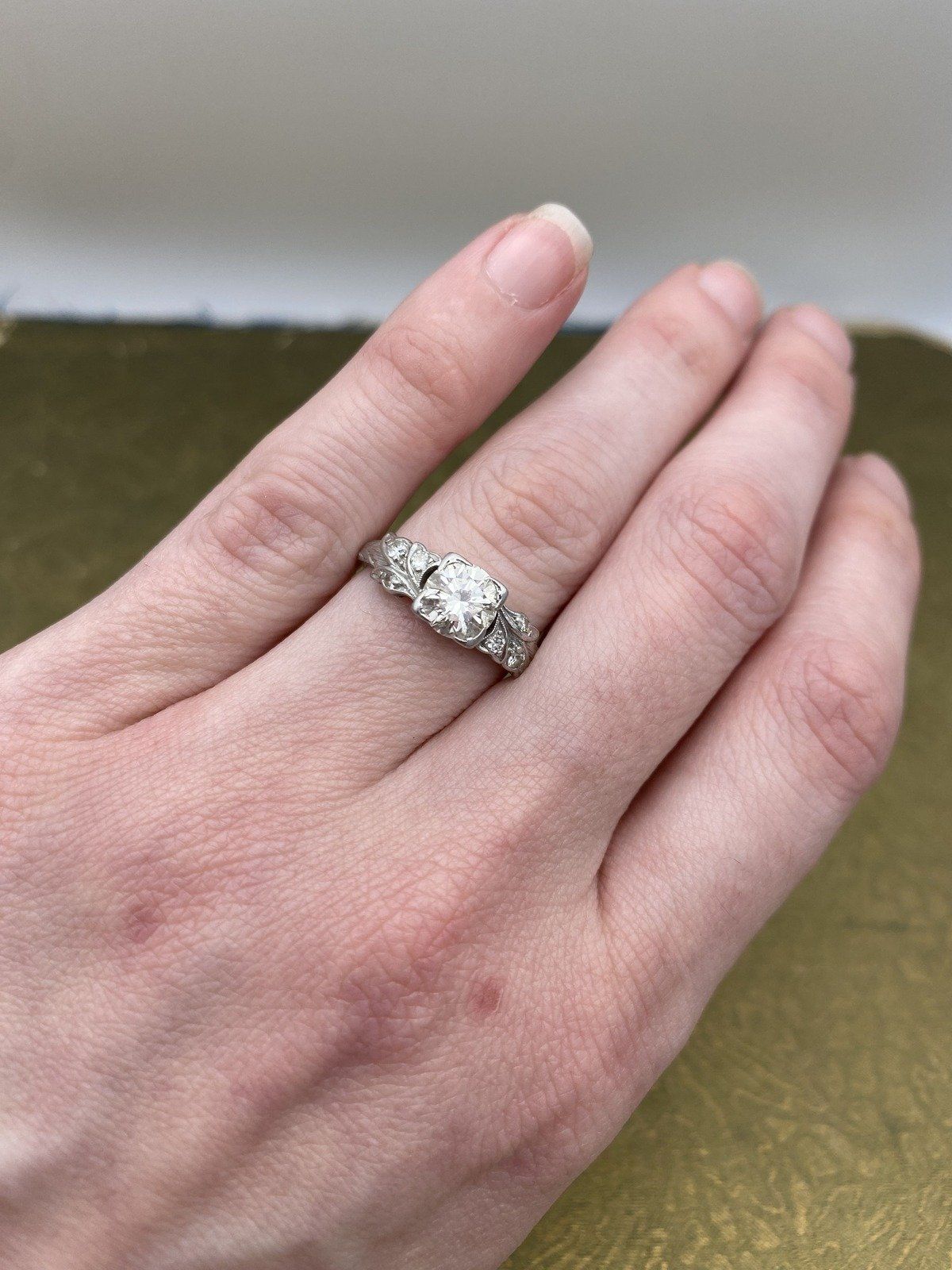 Art Deco 1ct Diamond c.1930/40s Platinum Engagement Ring w Carved Band Details 2