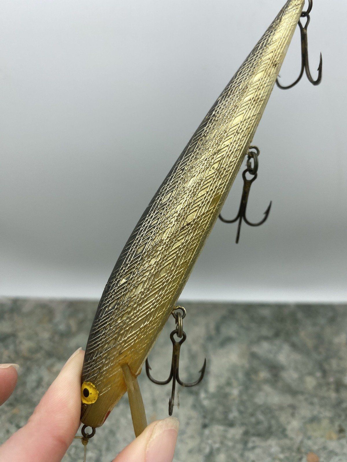 Metallic Rebel Floater Minnow Fishing Lure 2