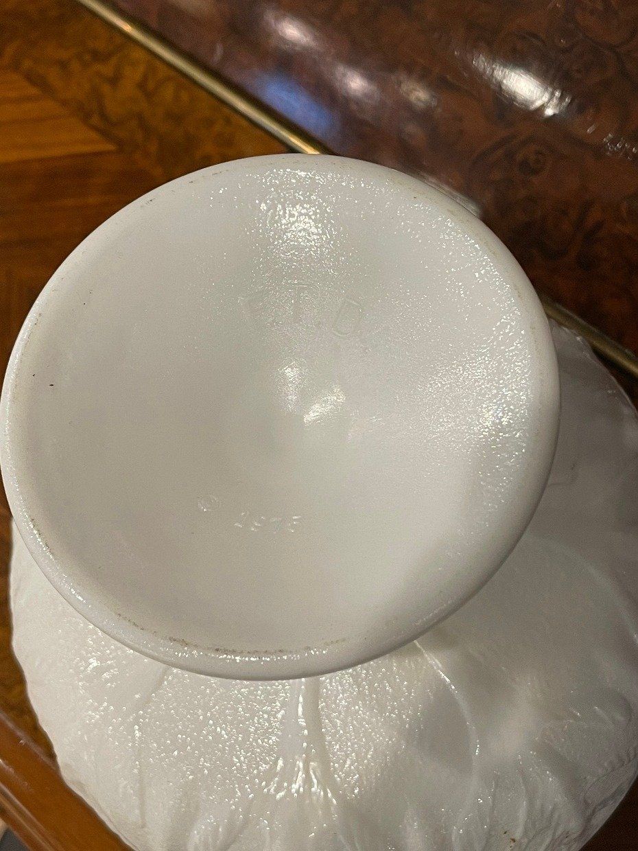 Vintage c.1975 FTD Milk Glass Compote w Oak Leaf Exterior Molded Design 3