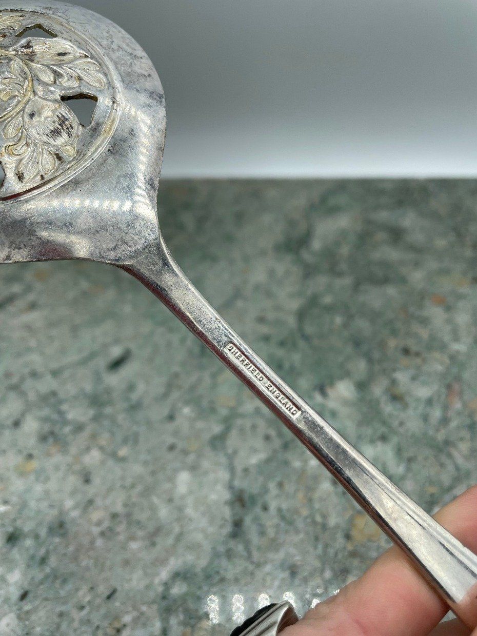 Shefield England Silver Plated Serving Spoon w Pierced Acorn Design Center 3