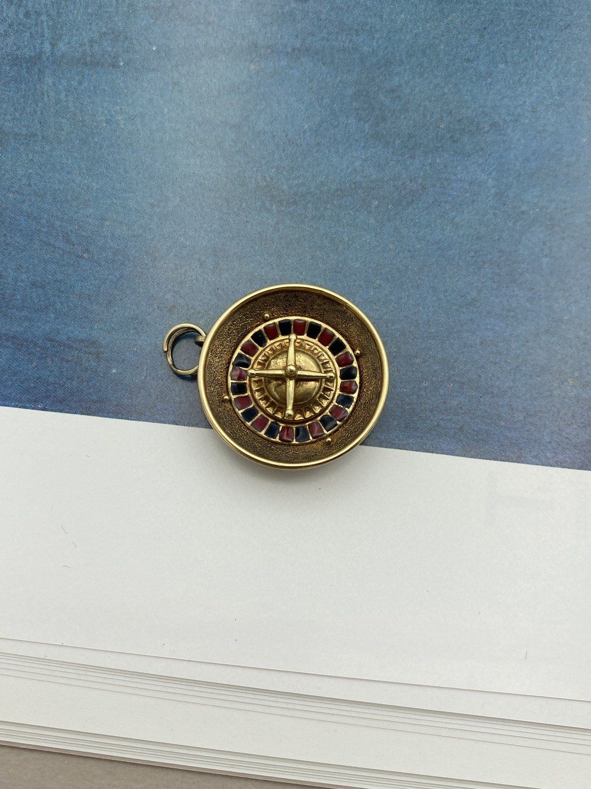 Cool Kinetic 18k Gold Vintage Mid Century c.1950s Roulette Wheel Casino Charm w Enamel Details + Green & Blue Chalcedony Posterior 3