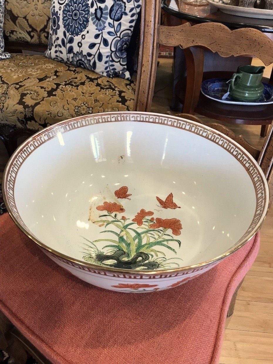 19th Century Porcelain Rice Bowl w Irises and Butterflies Motif 4
