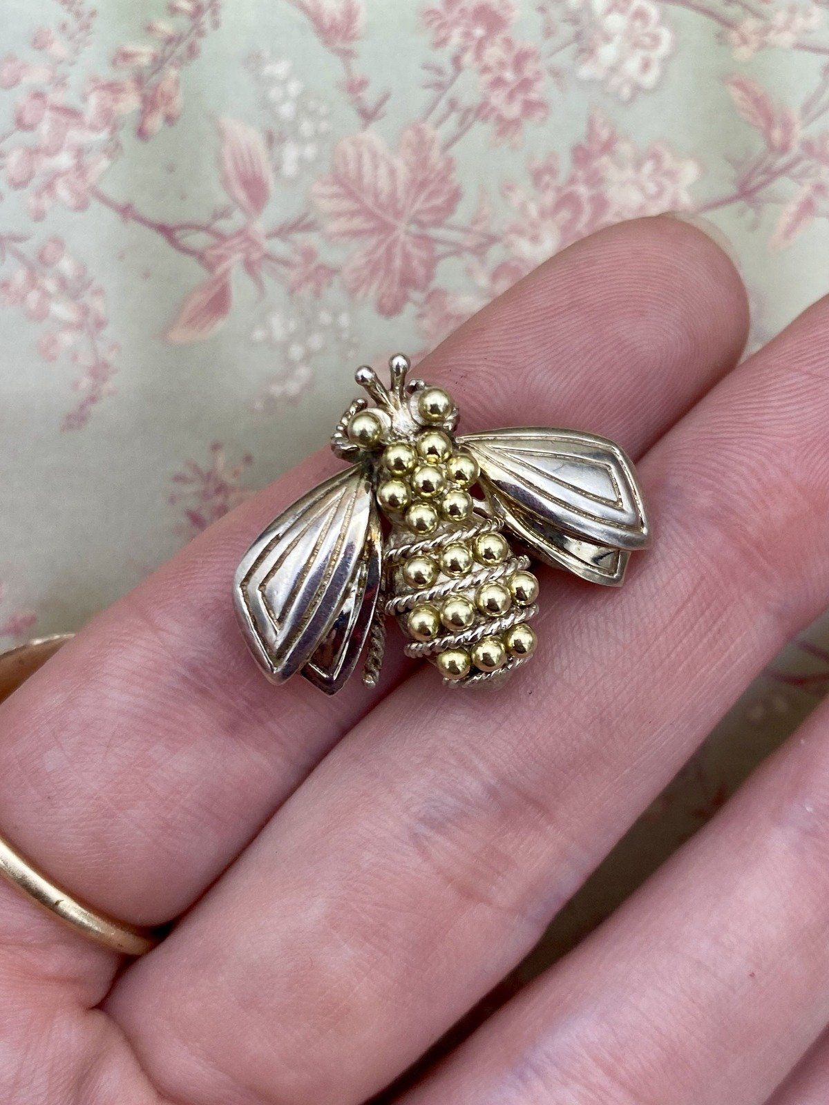 Vintage Tiffany & Co. Sterling Silver + 18k Grommet Bubble Bee Pin 5